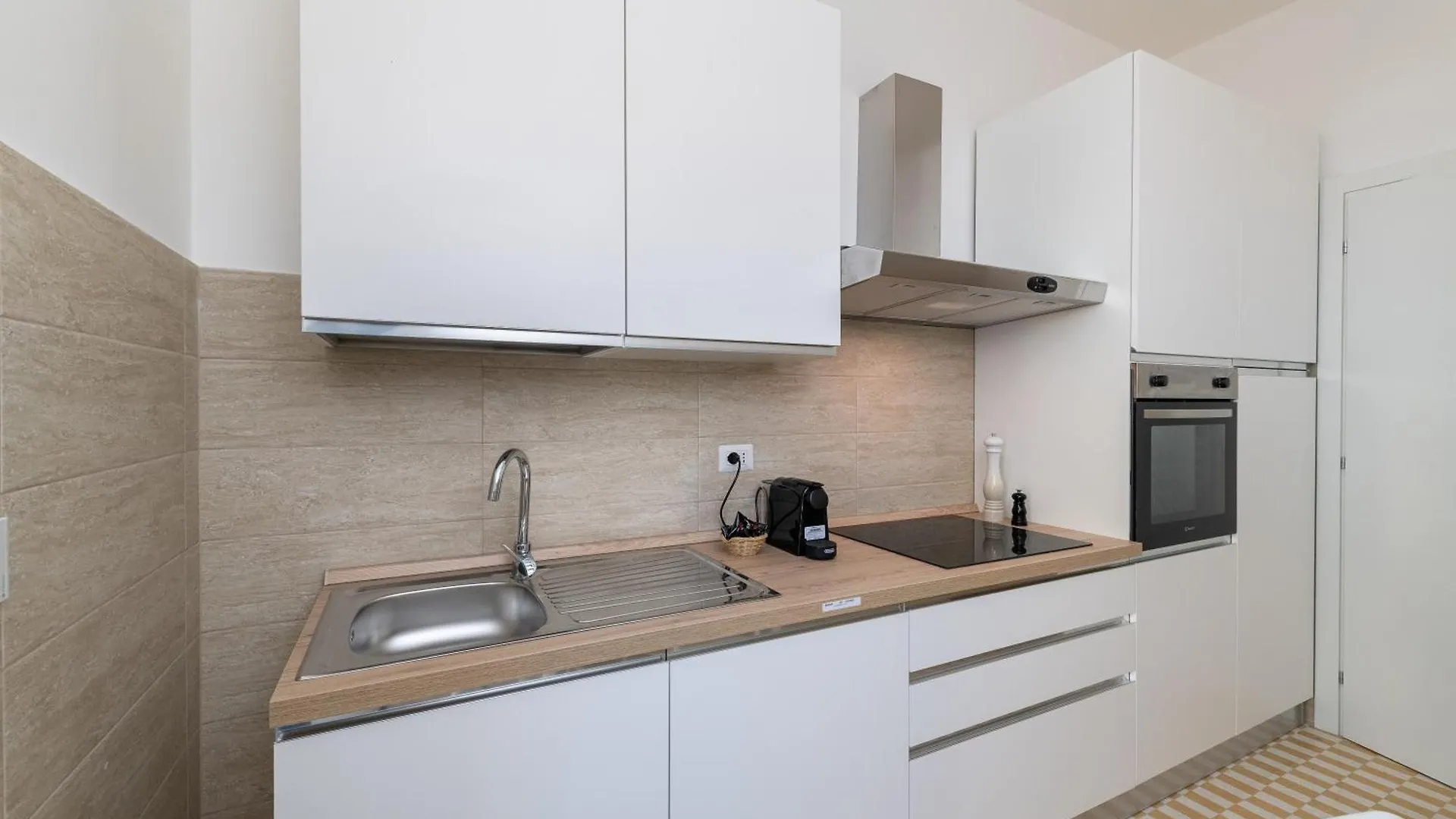 Dom wakacyjny Luxury And Sweet Home-Metro Malatesta Rzym Włochy